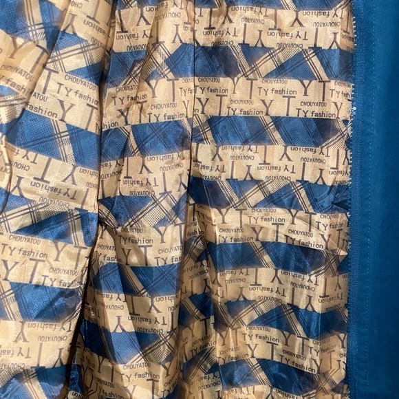 Full Zip Jacket with Shoulder Straps - Picture 5 of 7